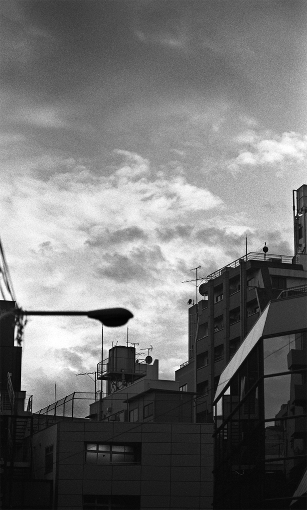 空を焼く