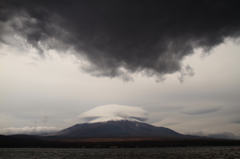 富士山と笠雲と暗雲と IMG_0149