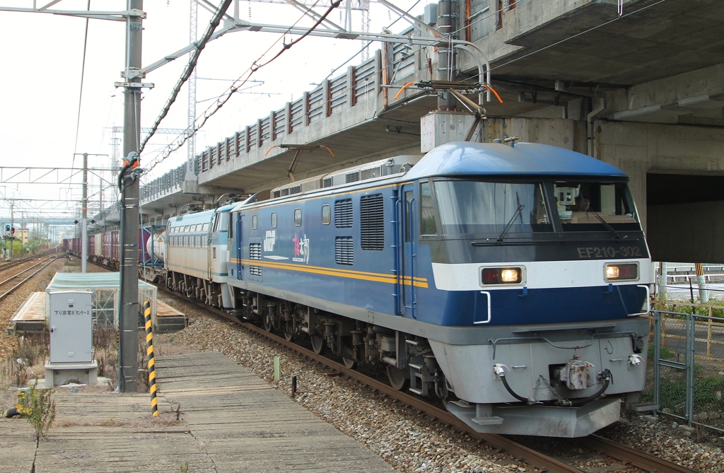 EF210-302+EF66ムド