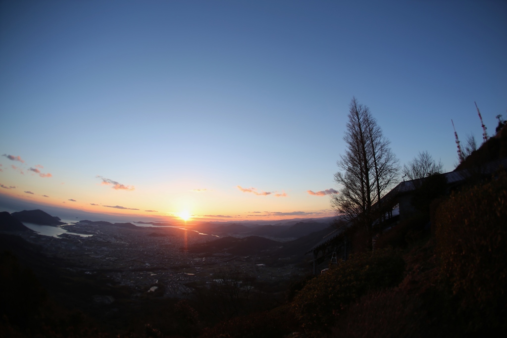 わが町、遠くに宇宙
