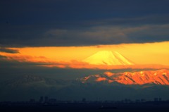 雲間の富士山
