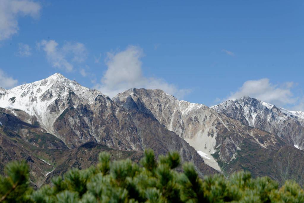 初冠雪の白馬三山