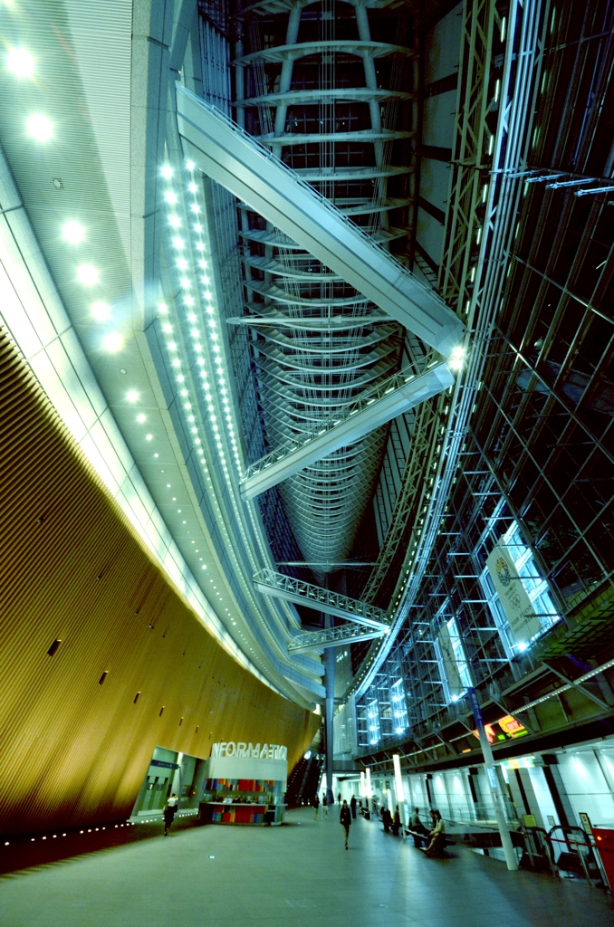 Spaceship in Tokyo
