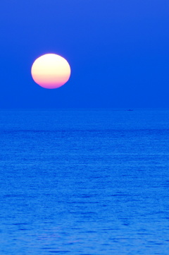 日本海に沈む太陽