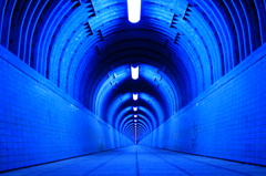 まっすぐな隧道