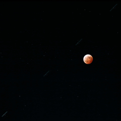 赤い月と碧き流星