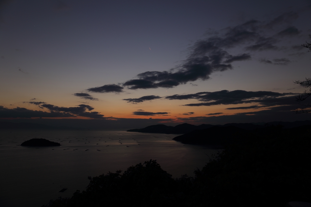 家路へと急ぐ流星群