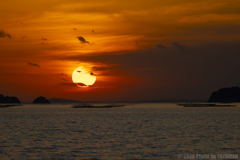 ベールを纏う夕日