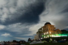 雲の中の流星