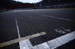 Pit lane and main straight(9/10)