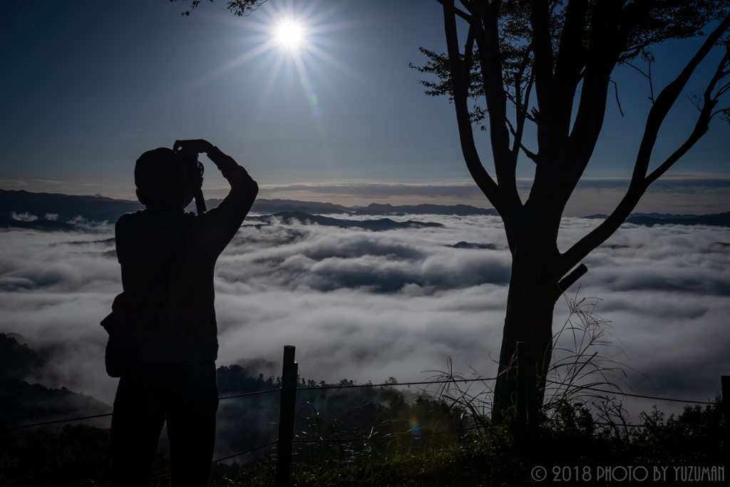 雲海と対峙するPhotographer