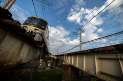 青い空と電車