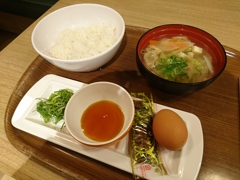 オアシスでTKG(卵かけご飯w)