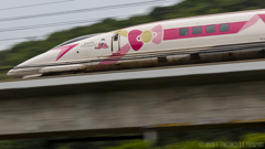 緊急事態宣言下のハローキティ新幹線