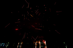 ペーロン海上花火大会（１０）－赤い蛍―