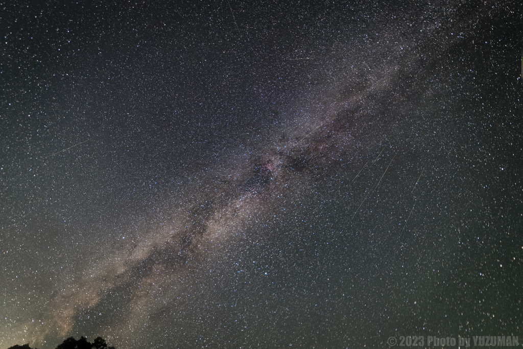 天の川流れる流星群