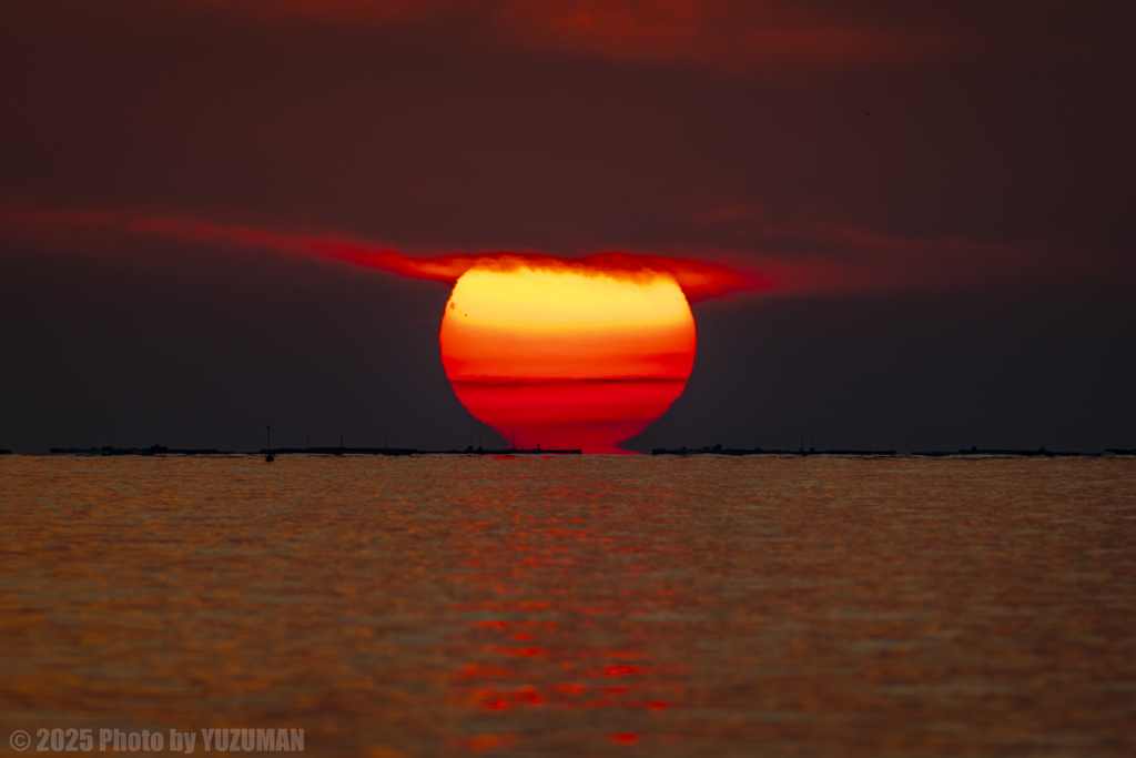 瀬戸内海の達磨夕日