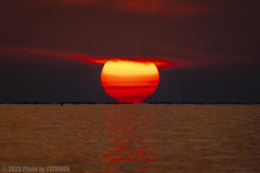 瀬戸内海の達磨夕日