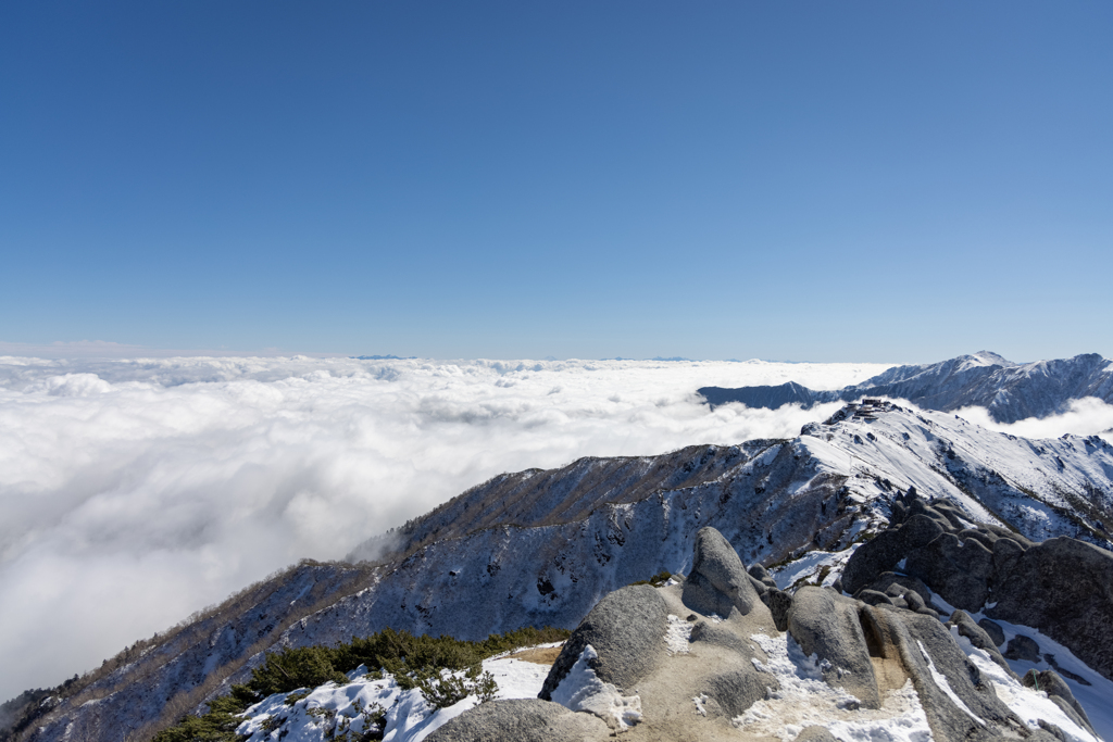 初冬の燕岳より