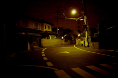 夜中のT字路