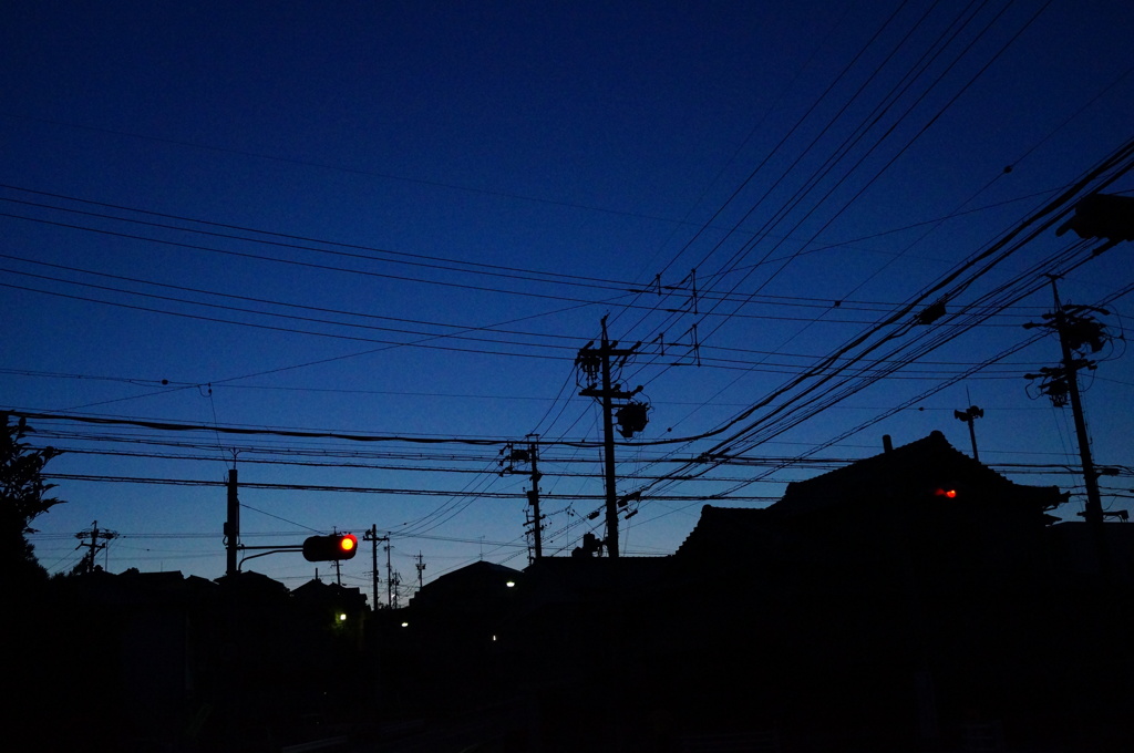 早朝の街