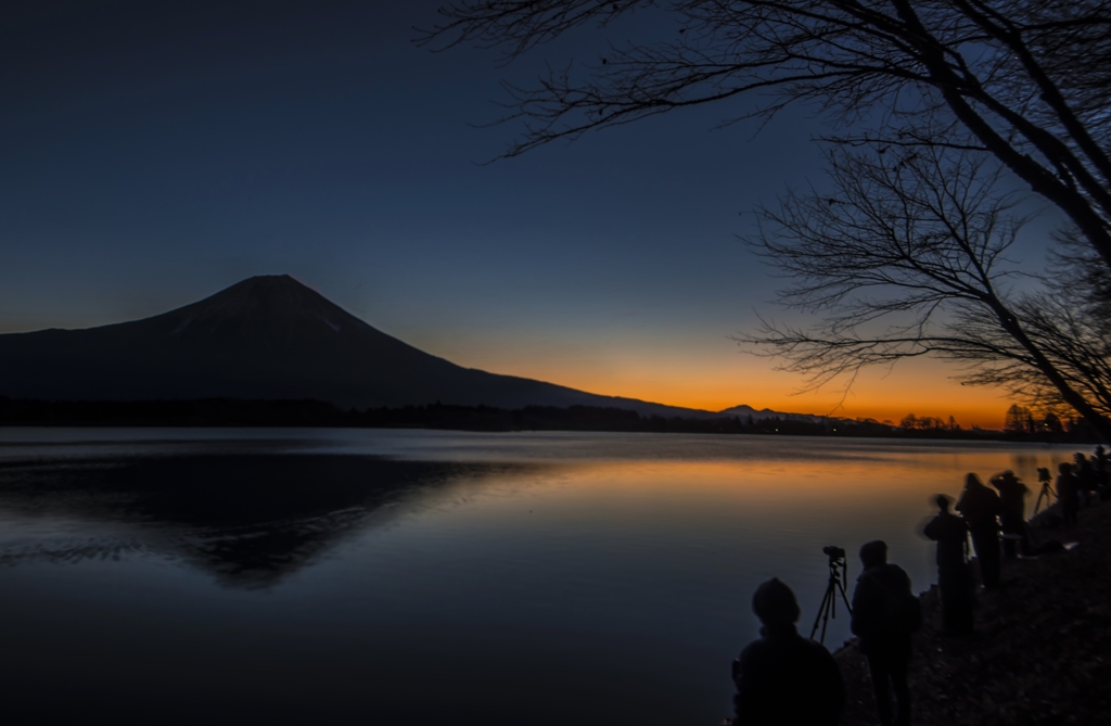 初日の出・前