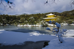 雪の金閣寺1