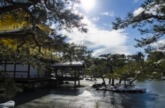 雪の金閣寺8