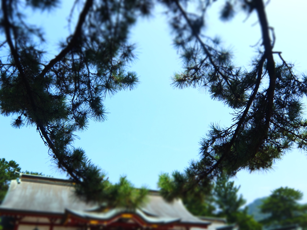 おててつないで