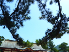 おててつないで