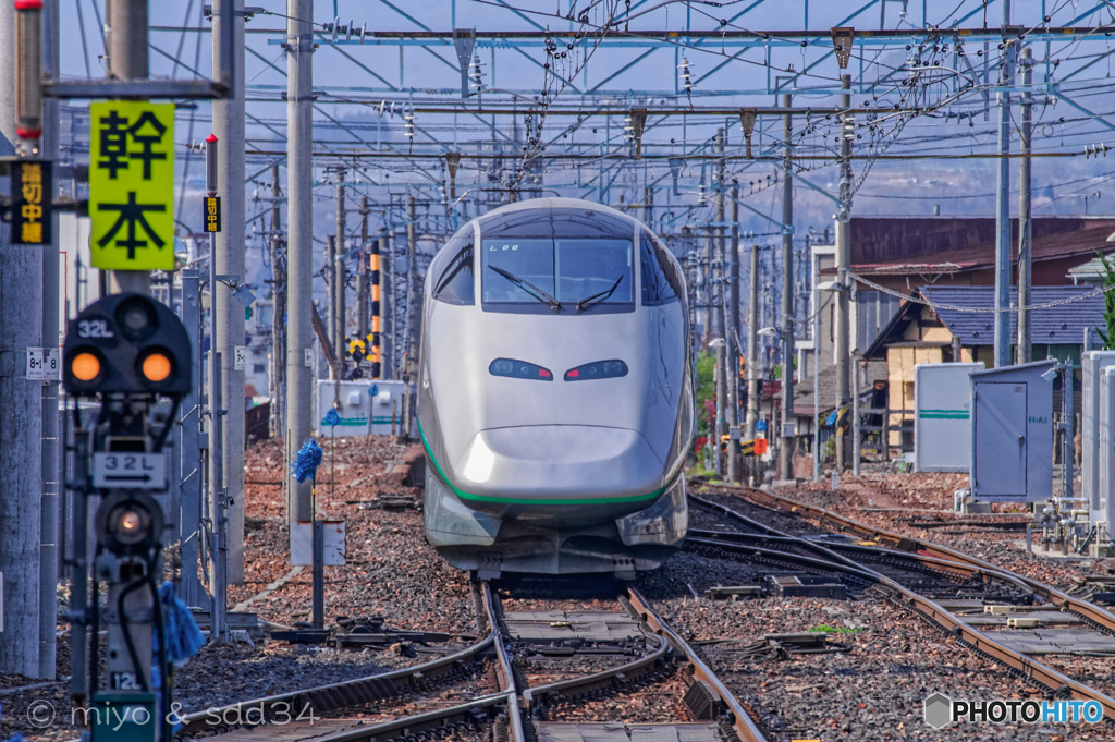 The train left the station.（山形新幹線 銀のつばさ）