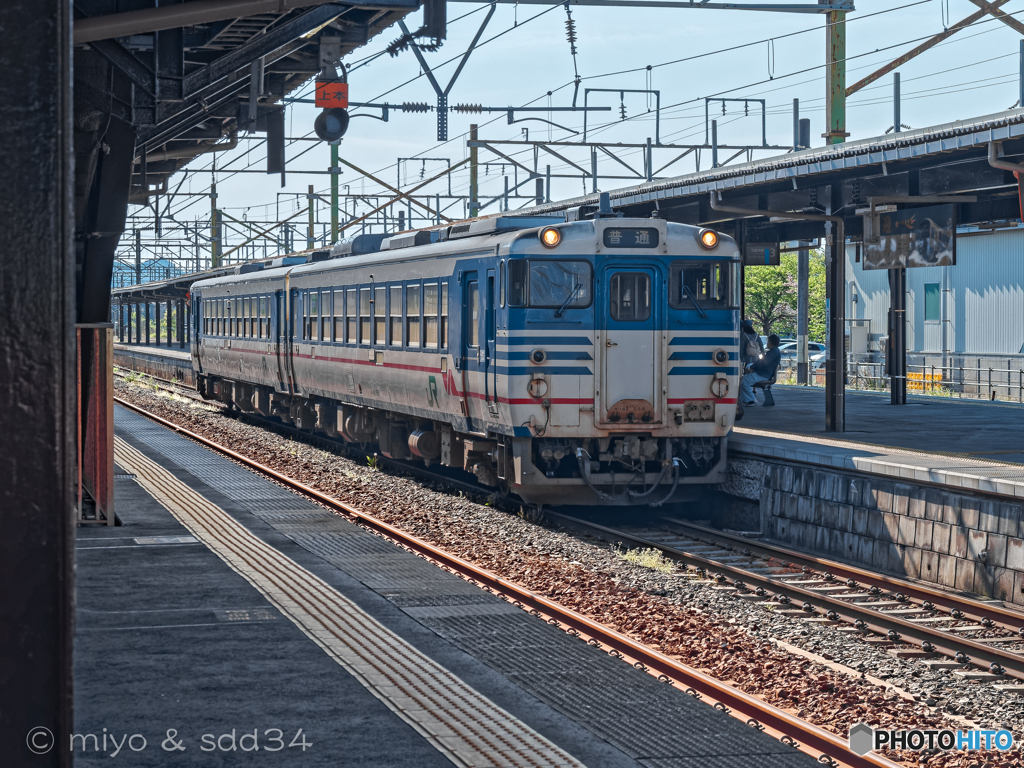 鶴岡駅にて (キハ48 554)