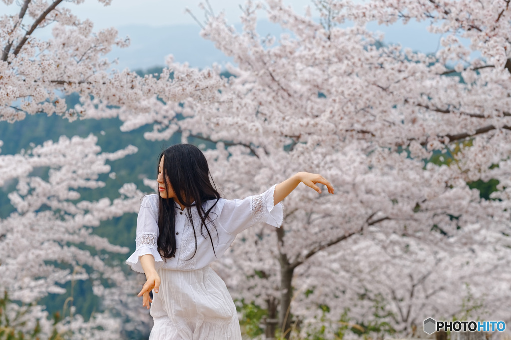 flower power. (花に踊るhito)