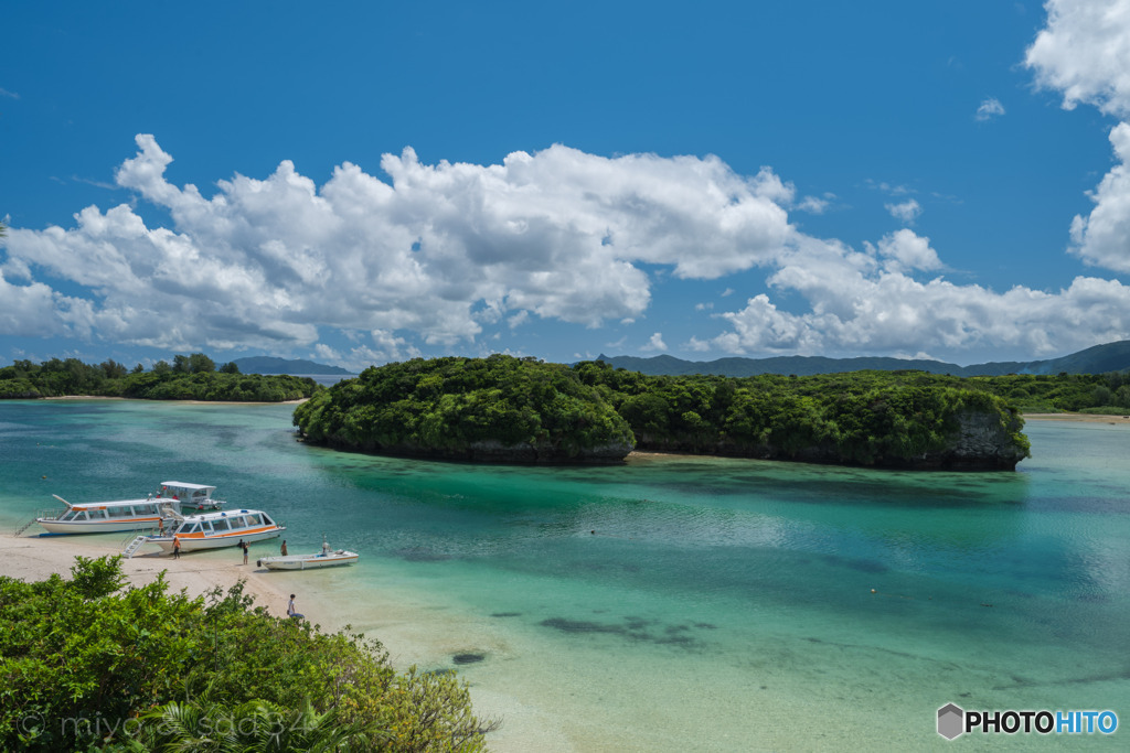 川平湾 (Scenery  before the noon)