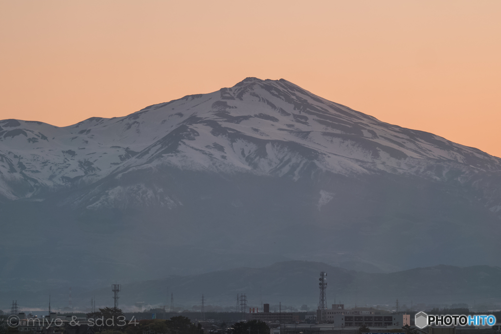 夜明けのスカイライン (鳥海山)