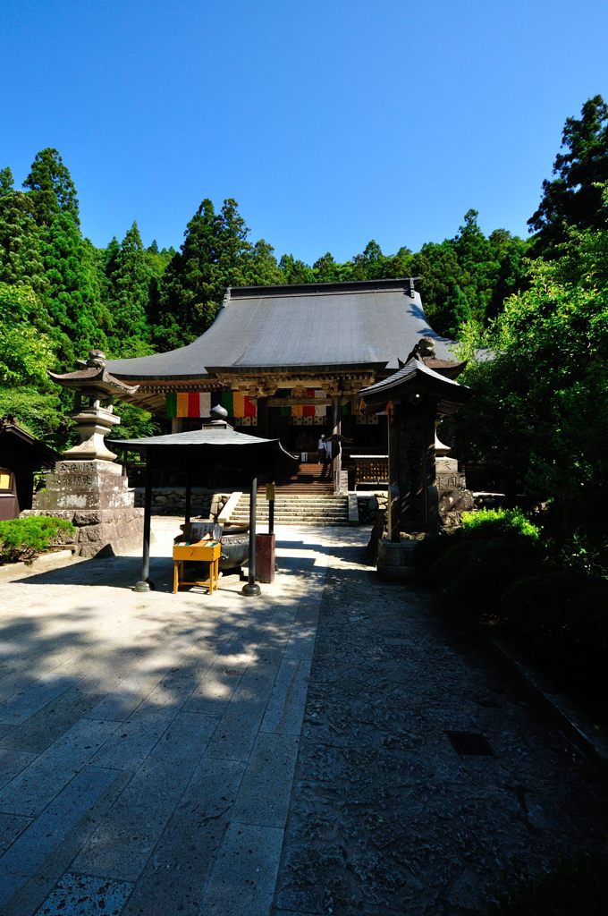 山形｜宝珠山 立石寺（山寺）　根本中堂