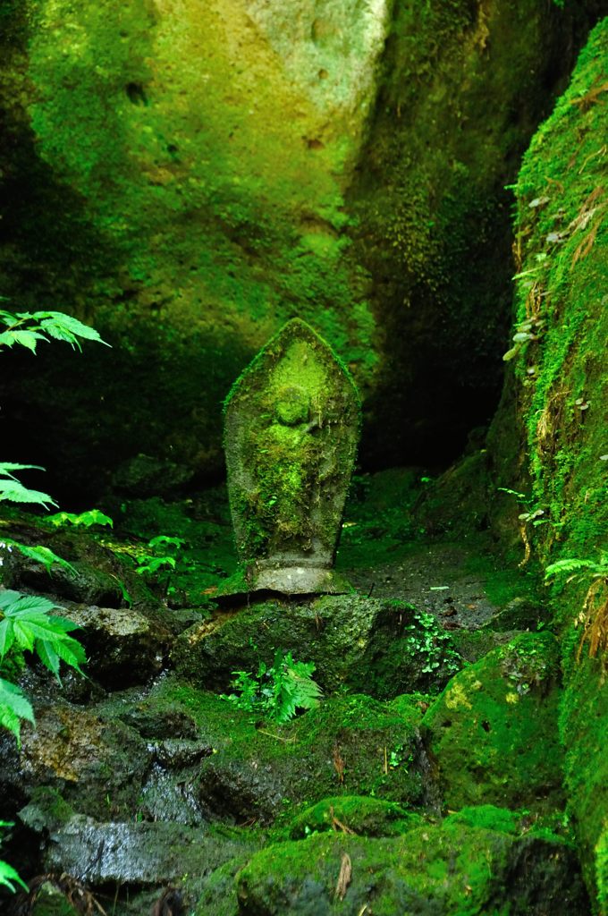 山形｜宝珠山 立石寺（山寺）　道中石仏