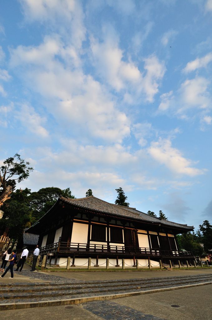 あをによし奈良｜東大寺　三月堂