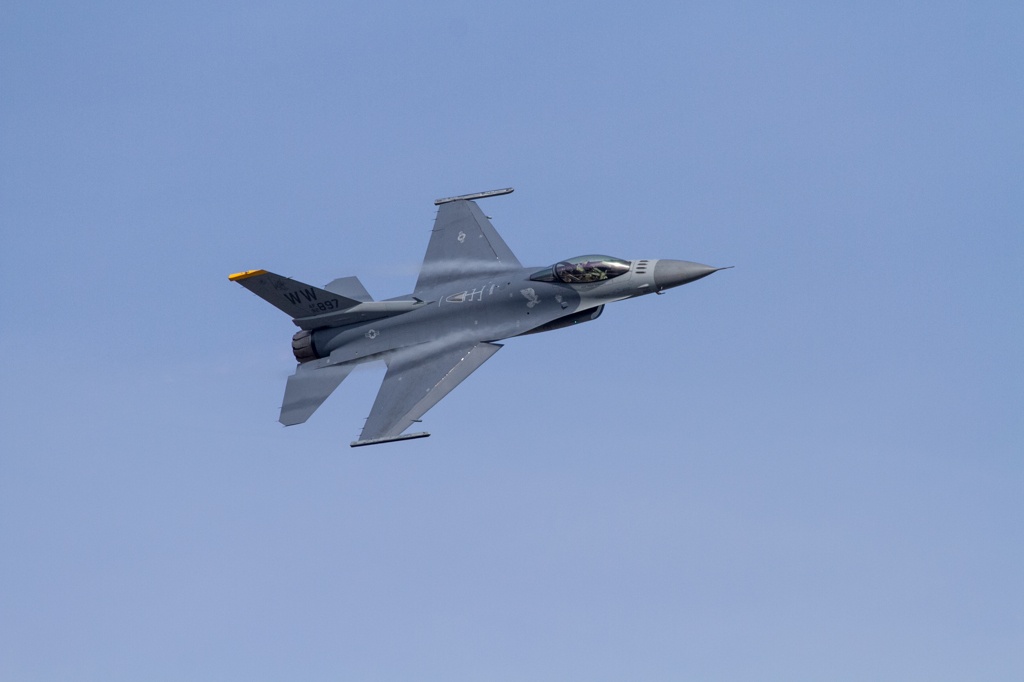 F-16