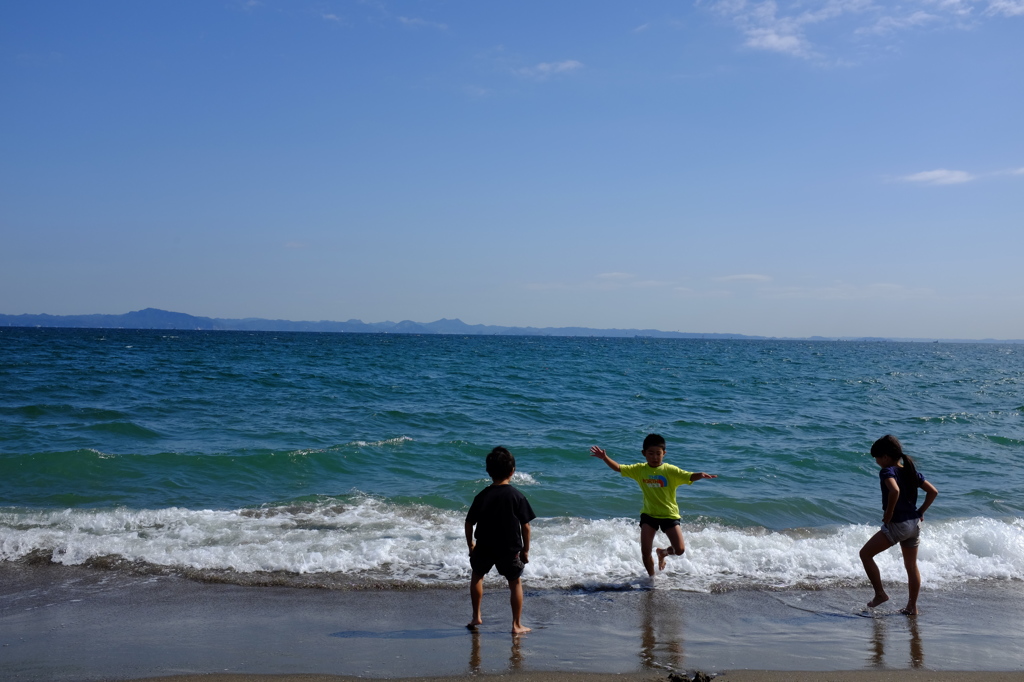 もう一度きた夏を楽しむ子供たち