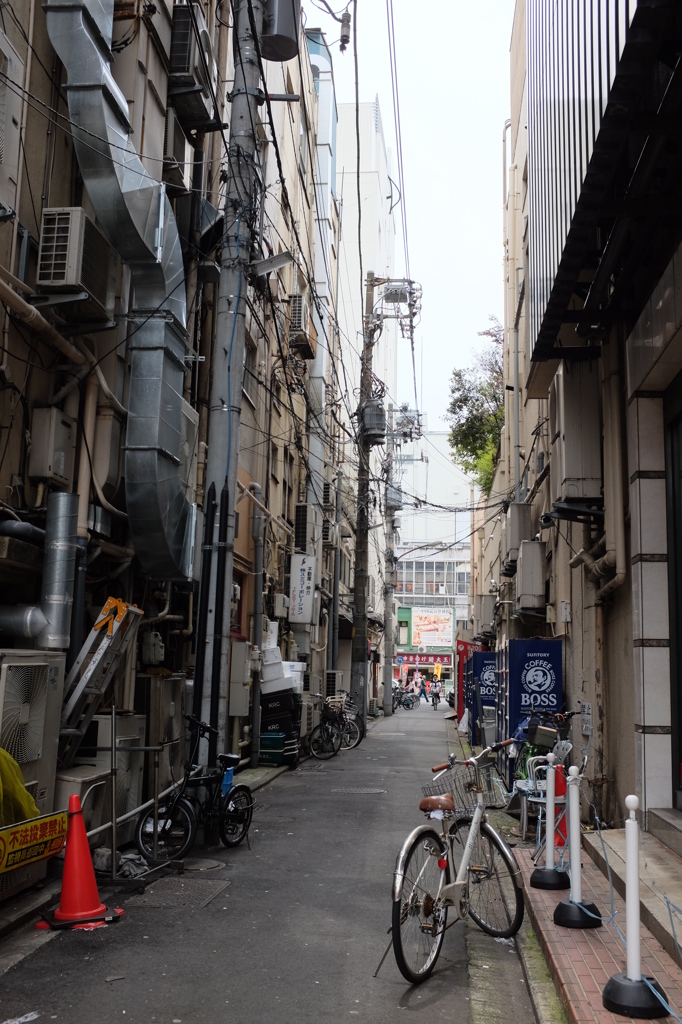路地裏