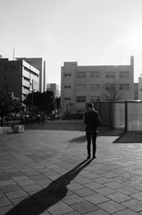 一人の影