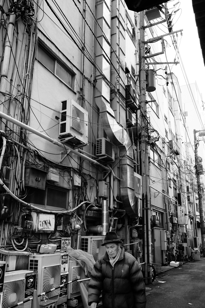 伊勢佐木町の路地裏