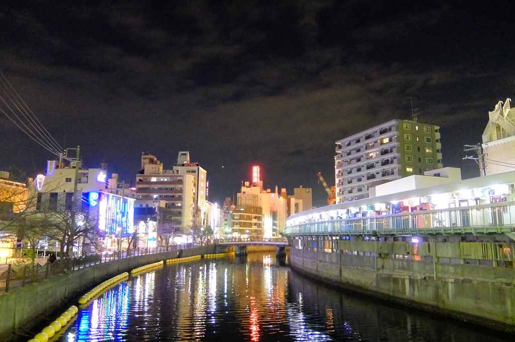 夜の都橋商店街