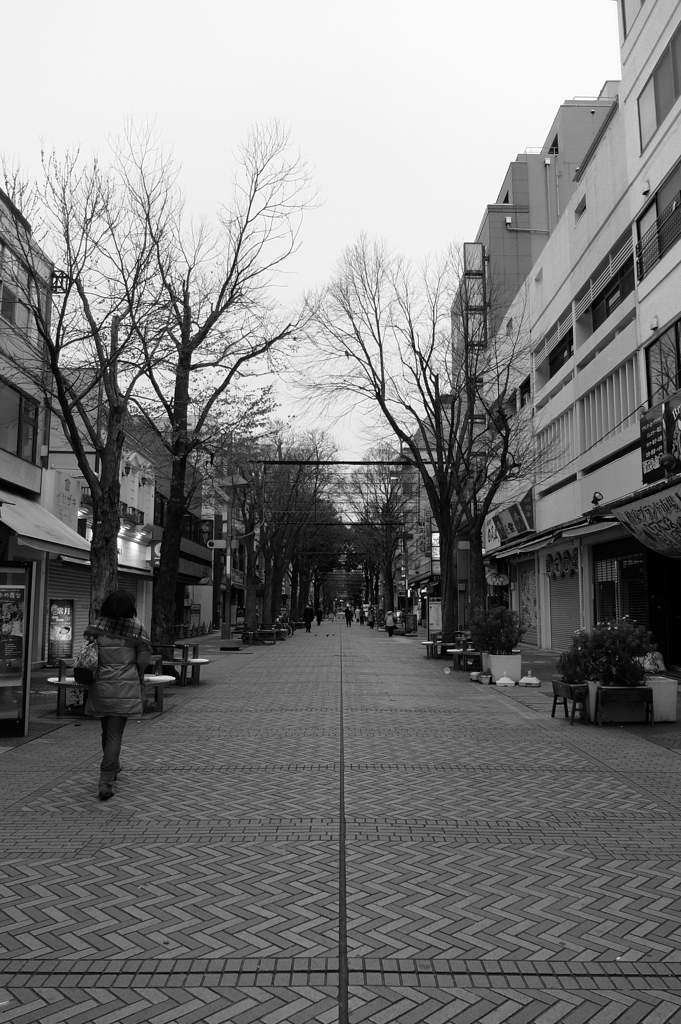 朝の伊勢佐木町 