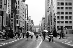 雨の歩行者天国