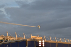 味の素スタジアムにブルーインパルス