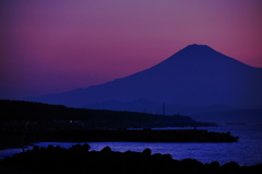 夜明けの富士山（大井川港）