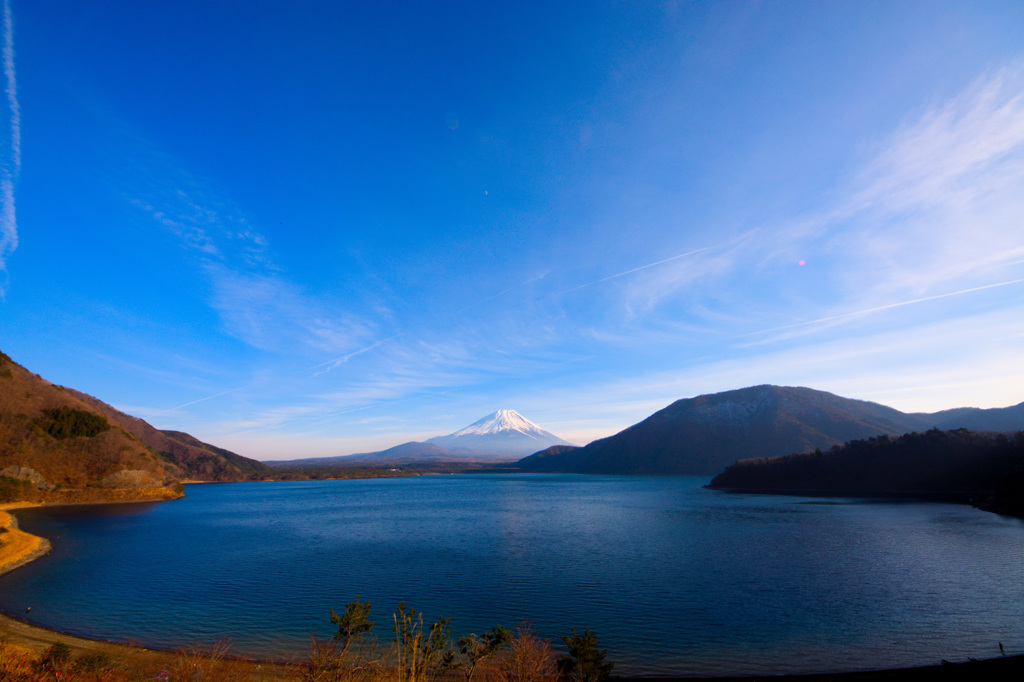 本栖湖からの富士山（昼）