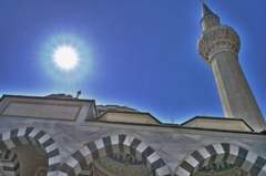代々木の太陽が灼熱になるモスクの魔法